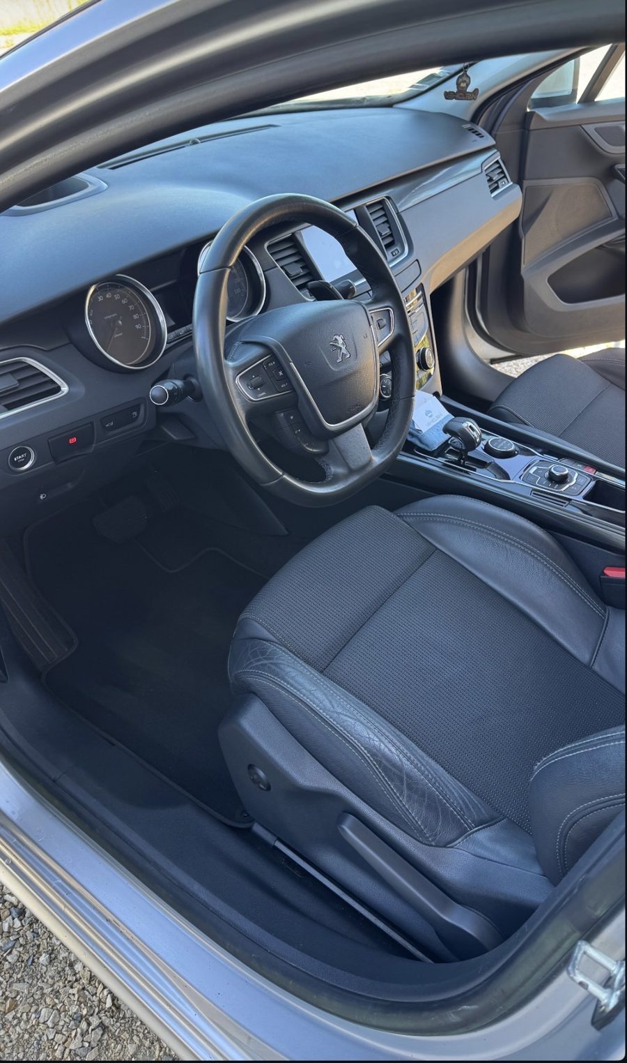 Intérieur nettoyé par NetCar Lannion — réalisation 20