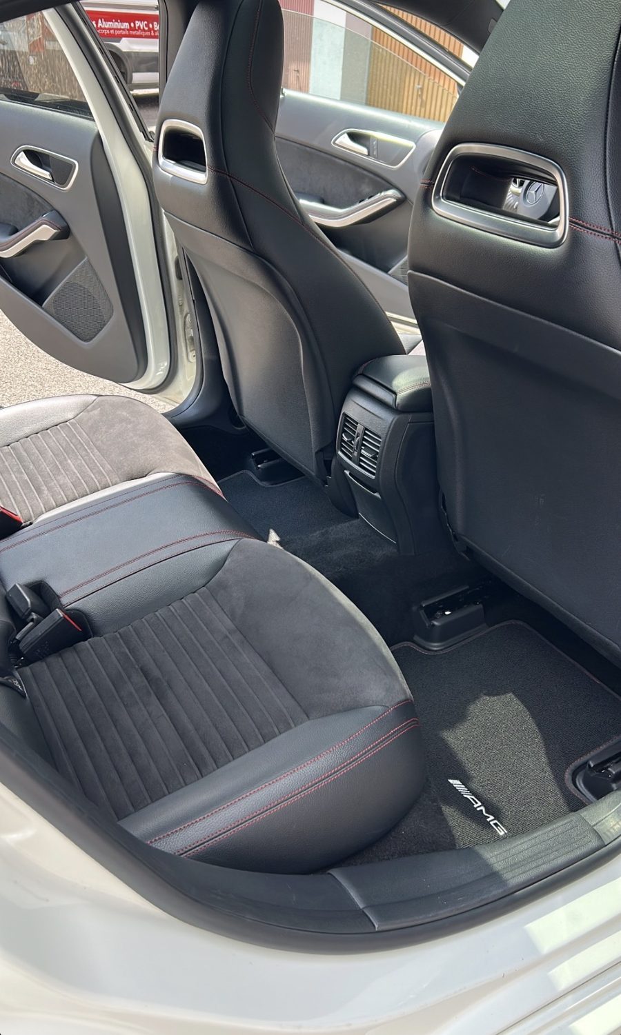Intérieur nettoyé par NetCar Lannion — réalisation 5