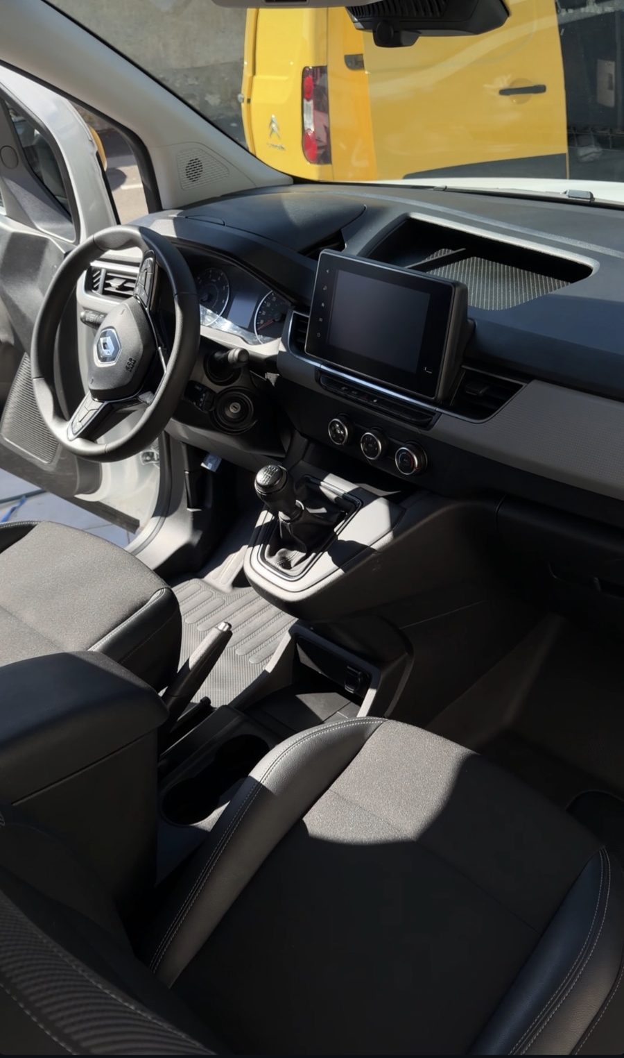 Intérieur nettoyé par NetCar Lannion — réalisation 22