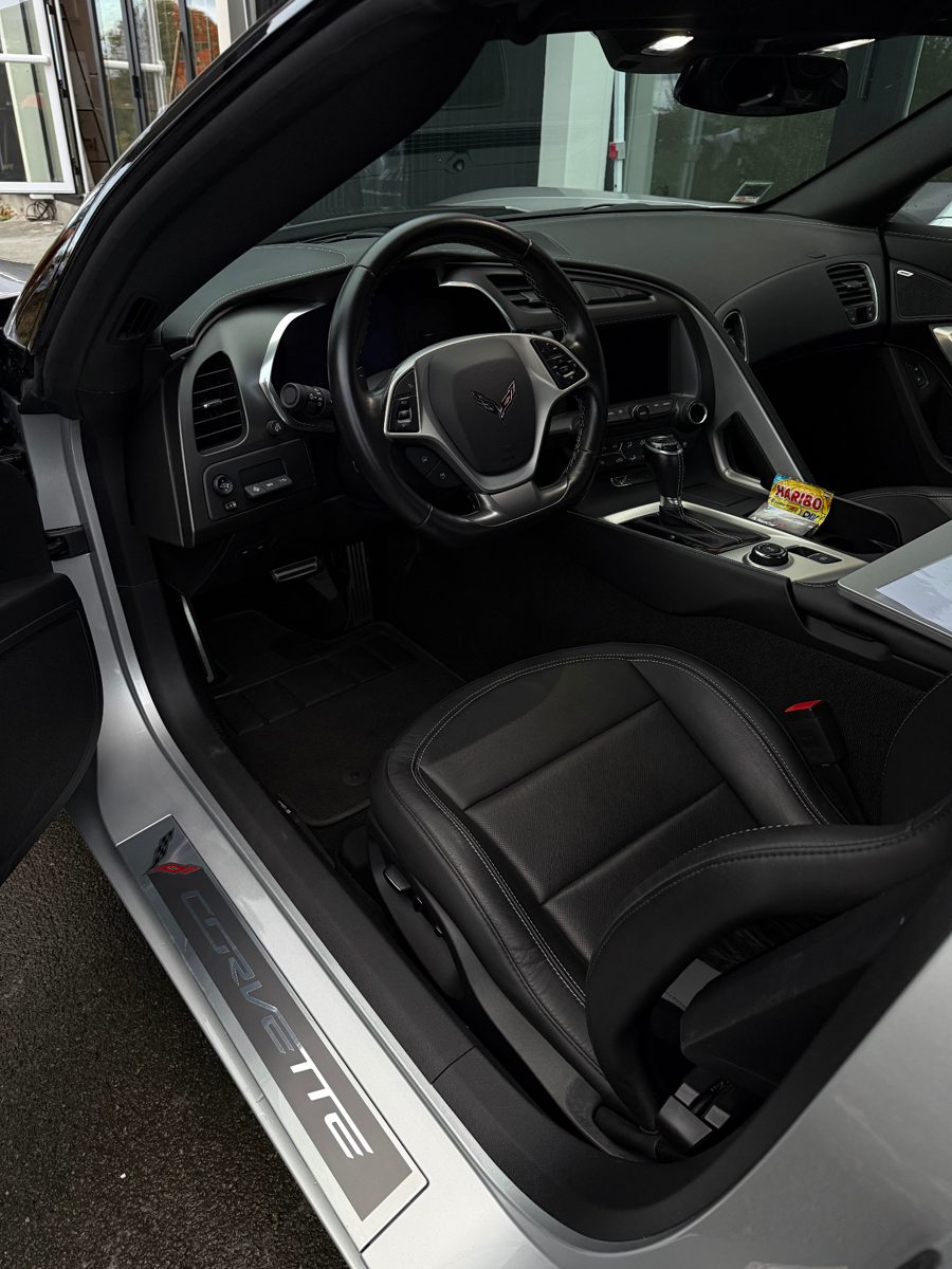 Intérieur nettoyé par NetCar Lannion — réalisation 25
