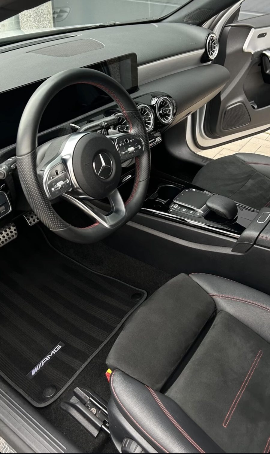 Intérieur nettoyé par NetCar Lannion — réalisation 10